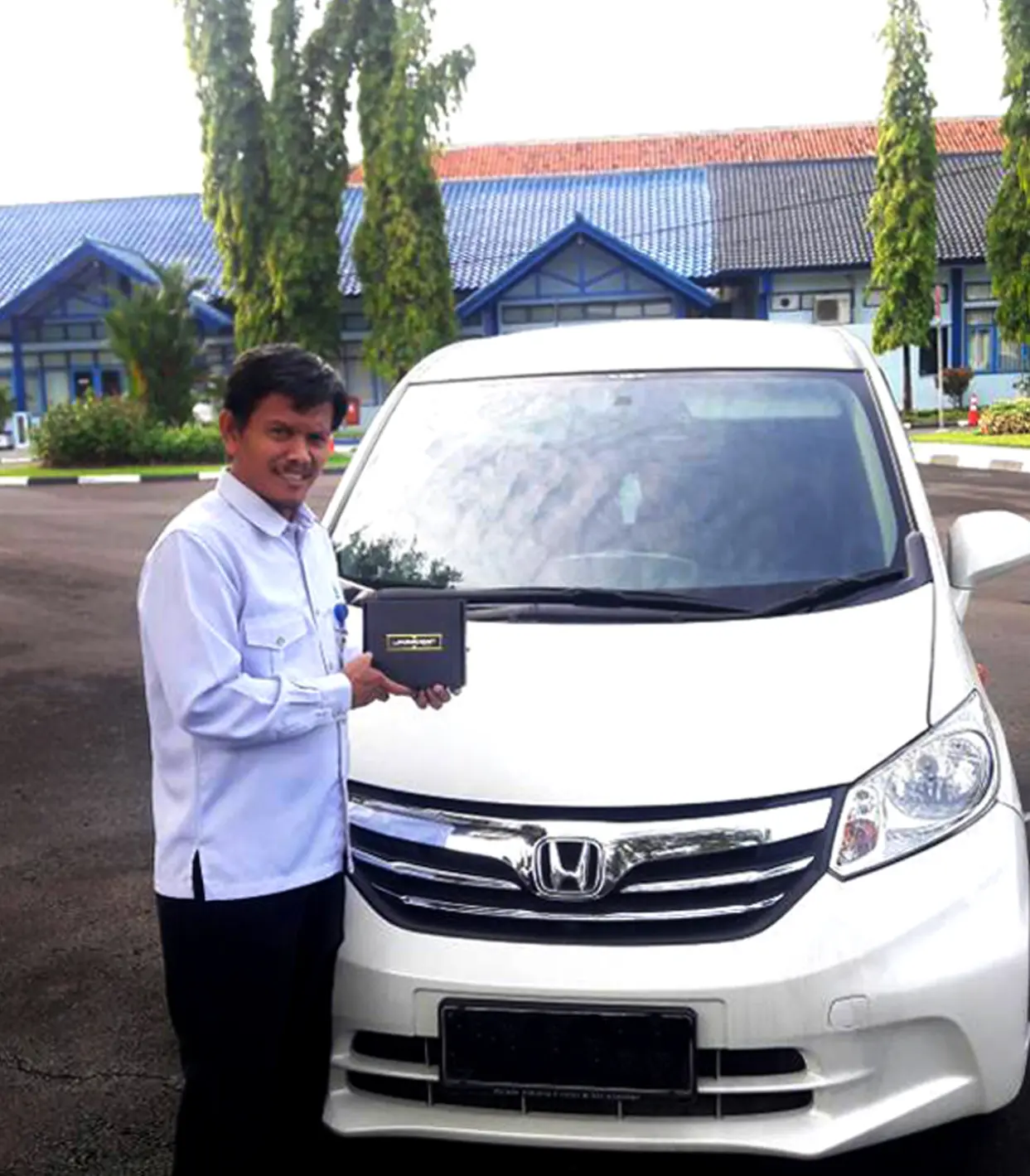 Pengguna MINICON